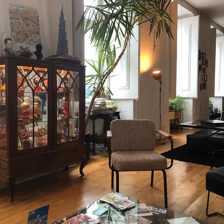 Hostel Living Lounge *