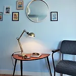 Living Lounge *