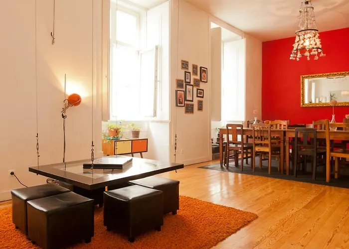 Living Lounge Hostel