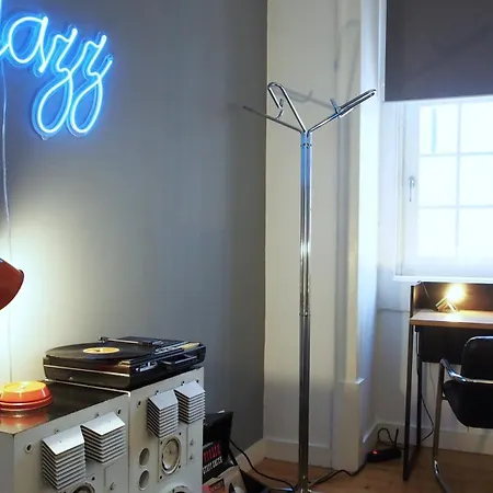 Living Lounge ホステル *