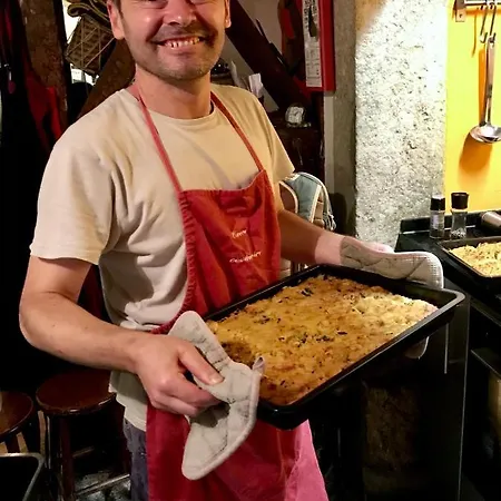 Hostel Living Lounge *